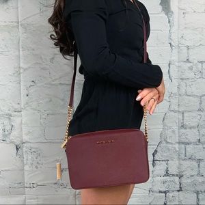 NWT Michael Kors Jet Set item crossbody Merlot